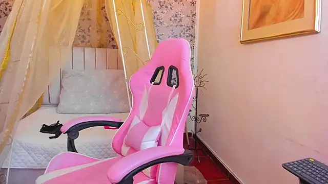 Snapshot of agatha_rusell_ chatting on 20, 2, 2025 agatha rusell online show from 20, 2, 2025