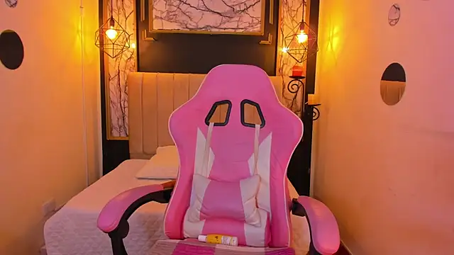 Snapshot of agatha_rusell_ chatting on 4, 3, 2025 agatha rusell online show from 4, 3, 2025