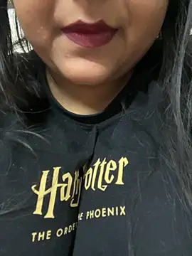 smile pretty online show from 7, 10, 2025