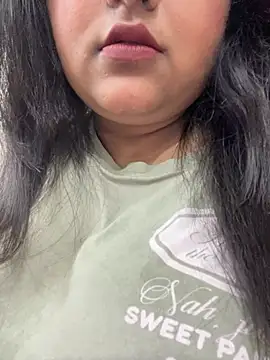 smile pretty online show from 23, 2, 2026