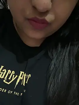 smile pretty online show from 6, 10, 2025