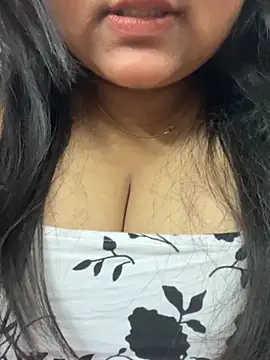 smile pretty online show from 3, 2, 2026