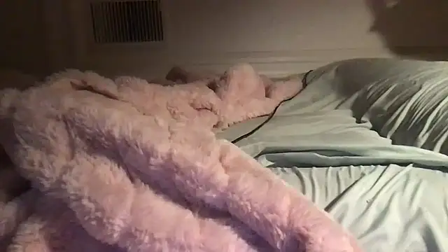 Snapshot of loveofbea chatting on 5, 2, 2026 loveofbea online show from 5, 2, 2026