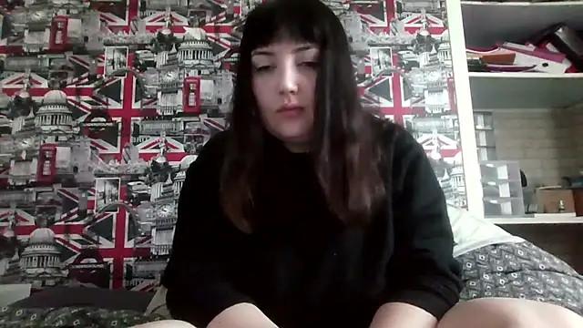 Lynylou online show from 13, 10, 2025