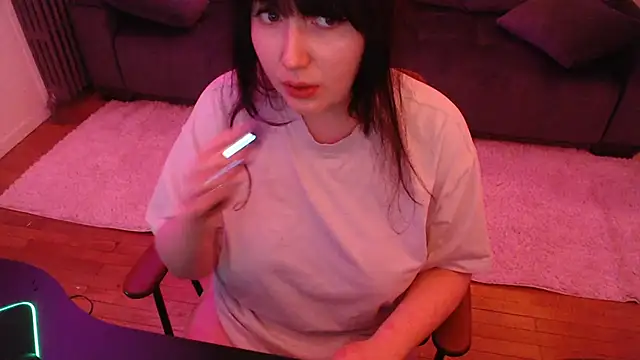 Lynylou online show from 18, 1, 2025