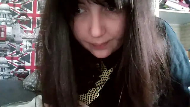 Lynylou online show from 28, 9, 2025