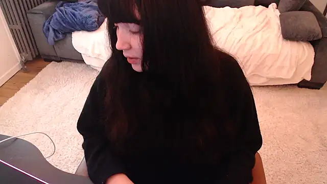 Lynylou online show from 20, 3, 2025