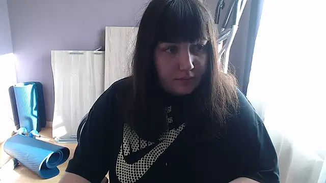 Lynylou online show from 11, 9, 2025