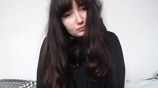 Lynylou online show from 7, 3, 2026