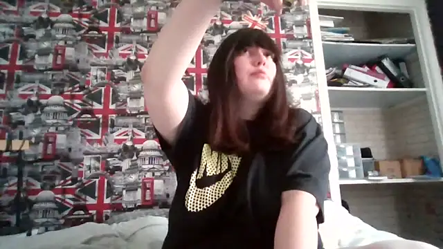 Lynylou online show from 26, 9, 2025