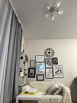 JudyWalkerr online show from 8, 3, 2025