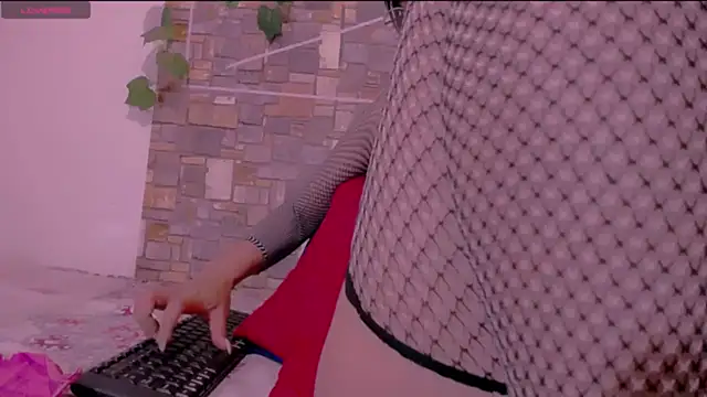 CrazyRousex online show from 6, 1, 2026