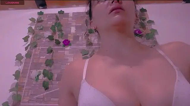 CrazyRousex online show from 24, 10, 2025