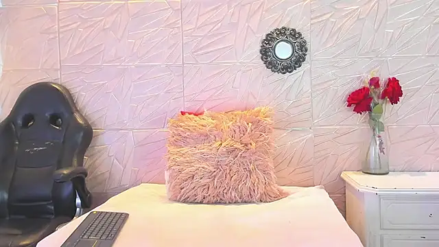 Snapshot of paula__cruzz chatting on 10, 3, 2025 paula cruzz online show from 10, 3, 2025