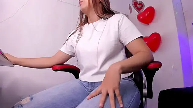 Snapshot of angel_hardy_dl chatting on 10, 4, 2026 angel hardy dl online show from 10, 4, 2026