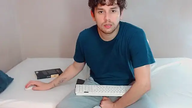 Elio555 online show from 17, 2, 2025