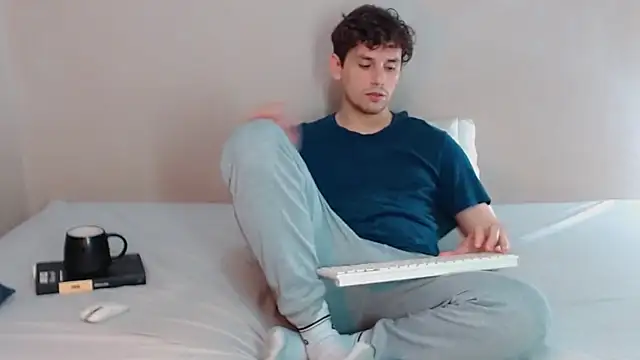 Elio555 online show from 6, 3, 2025