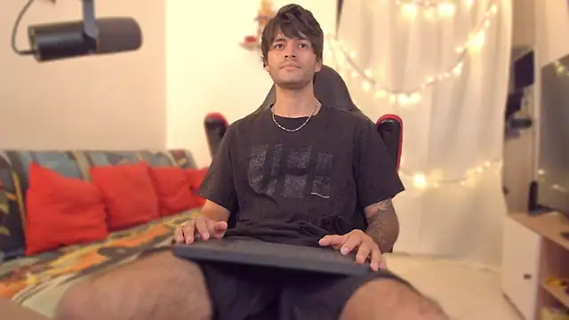 justin stark7 online show from 15, 12, 2025