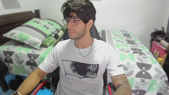 justin stark7 online show from 5, 3, 2025