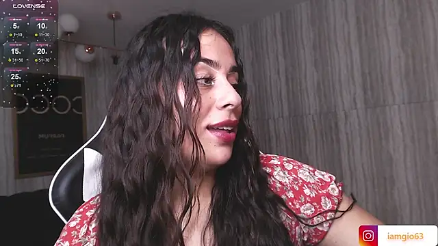 Snapshot of Georgina_1t chatting on 5, 3, 2025 Georgina 1t online show from 5, 3, 2025