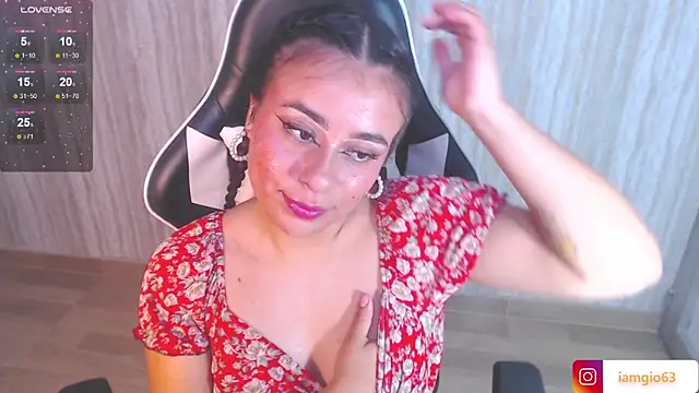 Snapshot of Georgina_1t chatting on 13, 3, 2025 Georgina 1t online show from 13, 3, 2025