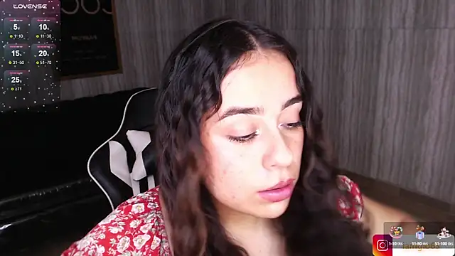 Snapshot of Georgina_1t chatting on 5, 3, 2025 Georgina 1t online show from 5, 3, 2025