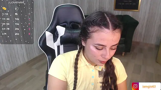 Snapshot of Georgina_1t chatting on 17, 3, 2025 Georgina 1t online show from 17, 3, 2025