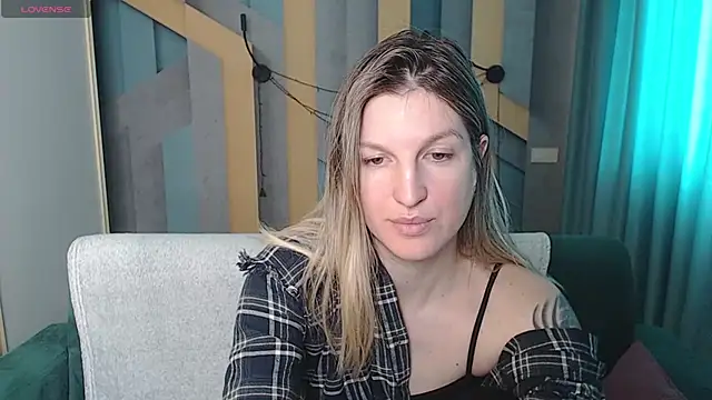 EmilyWalkeri online show from 16, 2, 2026