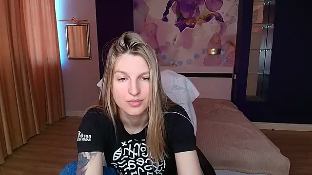 EmilyWalkeri online show from 25, 5, 2026
