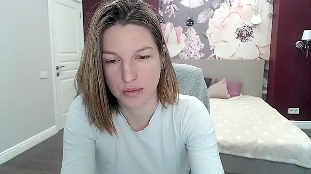 EmilyWalkeri online show from 6, 2, 2025
