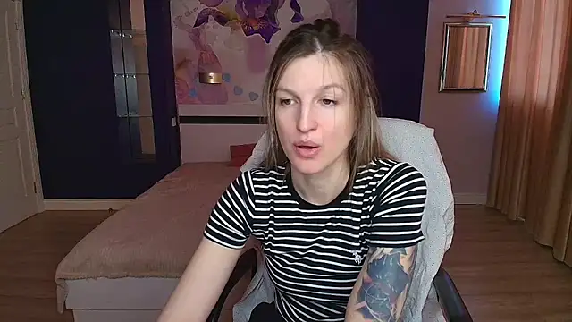 EmilyWalkeri online show from 19, 3, 2026