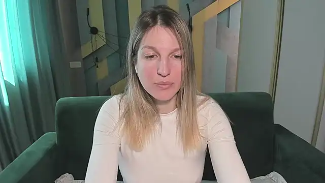 EmilyWalkeri online show from 15, 4, 2026