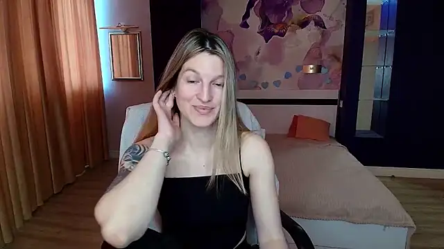 EmilyWalkeri online show from 31, 5, 2026