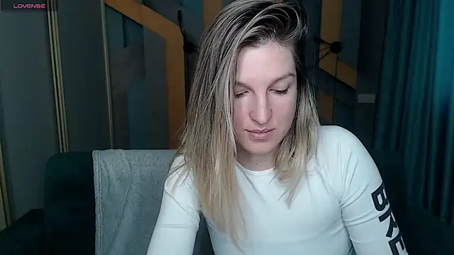 EmilyWalkeri online show from 6, 2, 2026