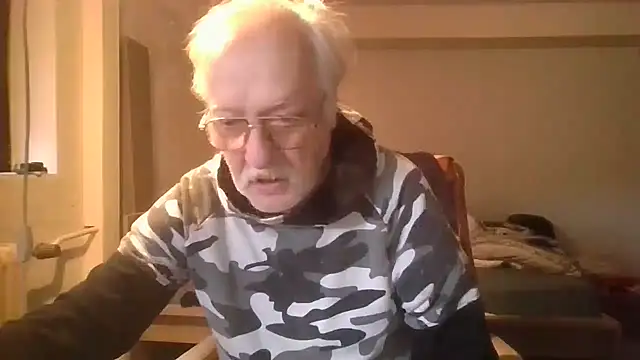 Snapshot of Sammy1660 chatting on 17, 12, 2024 Sammy1660 online show from 17, 12, 2024