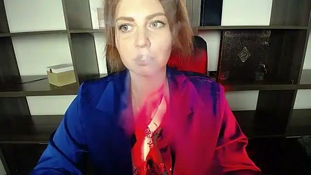 Lizzy Love online show from 15, 2, 2025