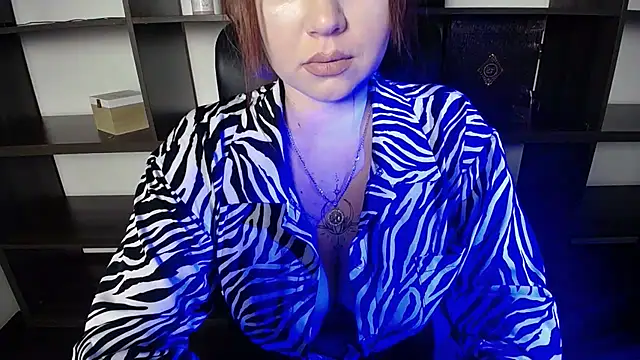 Lizzy Love online show from 18, 2, 2025