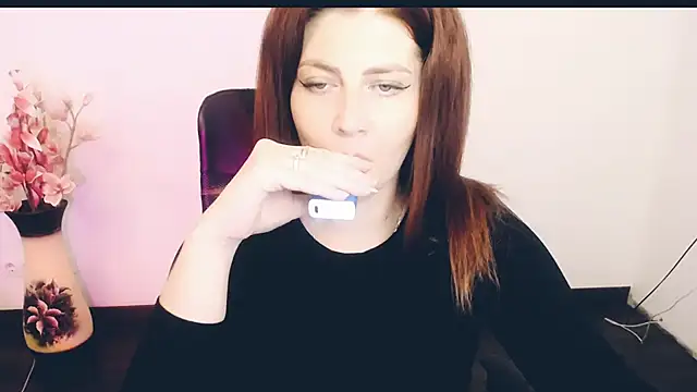 Lizzy Love online show from 10, 9, 2025