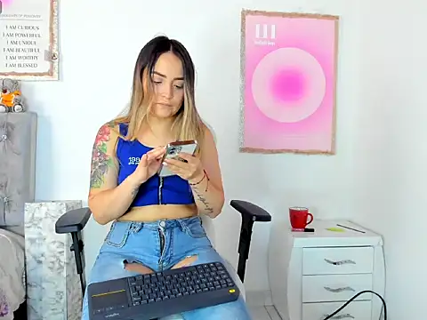 cindy love2 online show from 4, 12, 2025