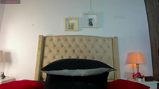 allisson m online show from 25, 11, 2025