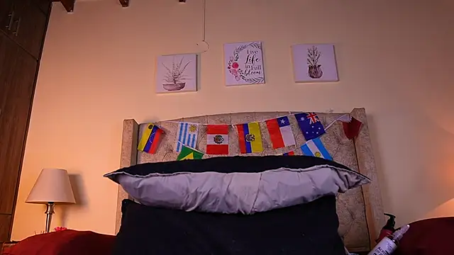 Snapshot of allisson_m chatting on 15, 7, 2026 allisson m online show from 15, 7, 2026