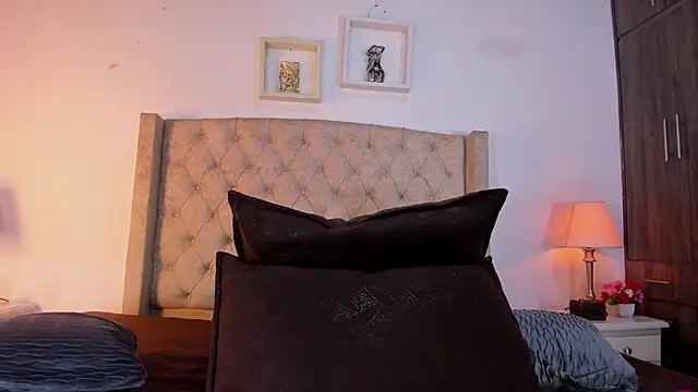 allisson m online show from 2, 12, 2025