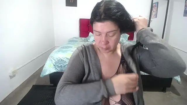 matuurebigboobs online show from 27, 12, 2024