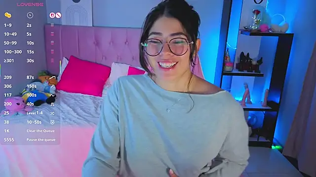 LoaLuxury online show from 9, 11, 2025