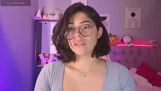 LoaLuxury online show from 8, 4, 2026