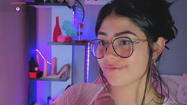 LoaLuxury online show from 27, 2, 2026