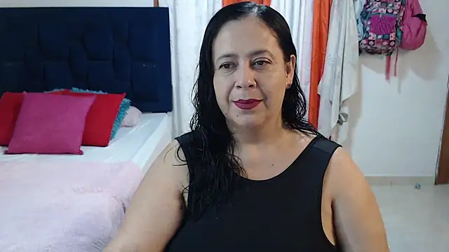 Snapshot of karlaton1977 chatting on 13, 10, 2025 karlaton1977 online show from 13, 10, 2025