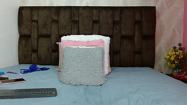 Snapshot of JuanitaDelMar chatting on 17, 10, 2025 JuanitaDelMar online show from 17, 10, 2025