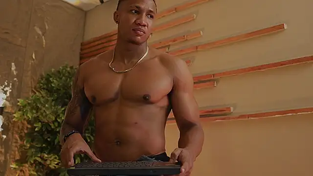 Logan Varela online show from 26, 10, 2025