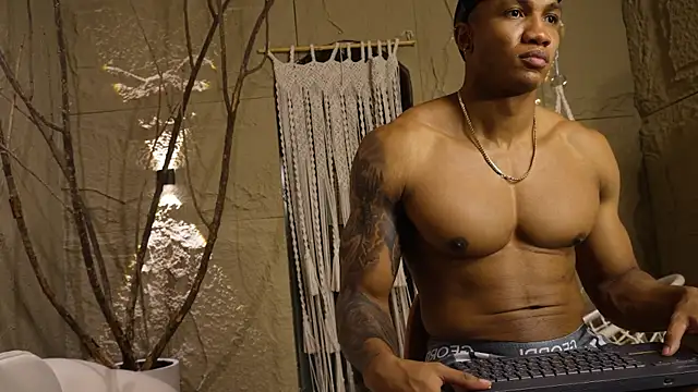 Logan Varela online show from 12, 9, 2025